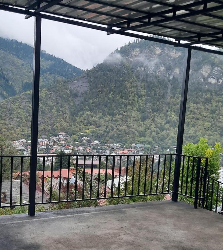 Guest House Bochora Borjomi Luaran gambar